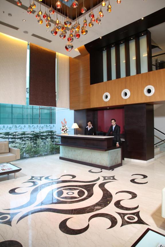 Treehouse Queens Pearl Gurgaon Exterior photo
