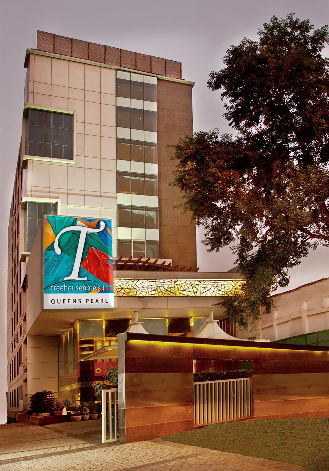Treehouse Queens Pearl Gurgaon Exterior photo